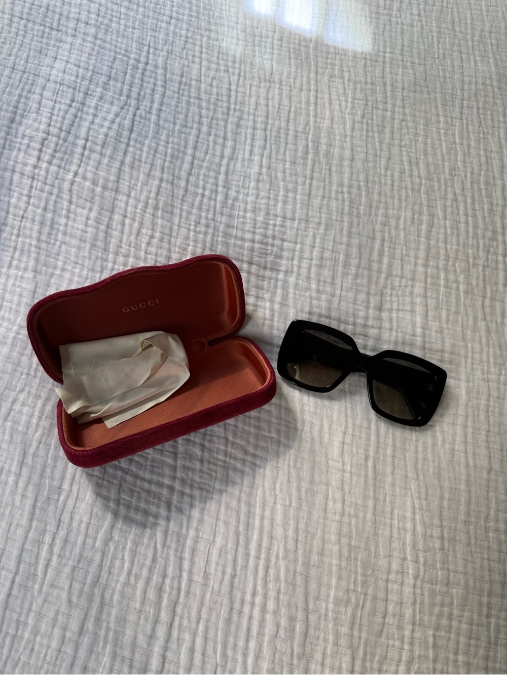 Gucci Sunglasses - Picture 2 of 5